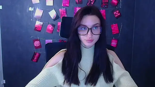 Stella XO online show from December 3, 2025, 12:25 pm