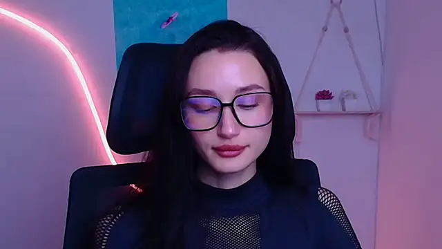 Stella XO online show from December 18, 2025, 6:41 am