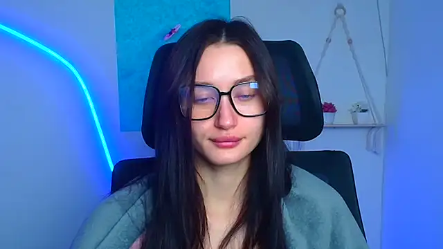 Stella XO online show from February 17, 2026, 6:43 am