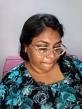 Snapshot of Riya-mallus chatting on November 21, 2025, 12:04 pm Riya-mallus online show from November 21, 2025, 12:04 pm