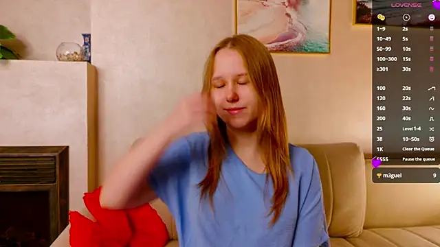 Snapshot of VoidElaris chatting on April 21, 2026, 8:12 pm VoidElaris online show from April 21, 2026, 8:12 pm