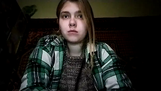 Snapshot of KikiBang chatting on December 5, 2025, 9:29 am KikiBang online show from December 5, 2025, 9:29 am