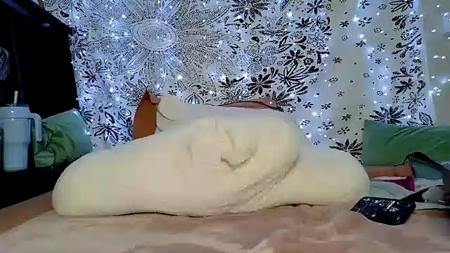 Snapshot of sareberr420 chatting on May 10, 2026, 12:32 pm sareberr420 online show from May 10, 2026, 12:32 pm
