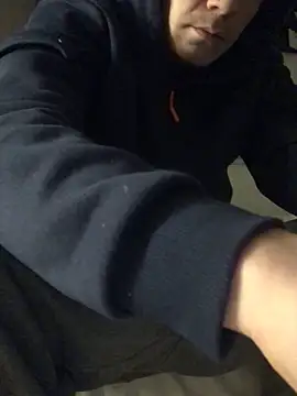 Spielzeugtwink online show from November 27, 2025, 10:34 pm