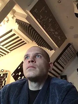 Spielzeugtwink online show from December 23, 2025, 12:19 am