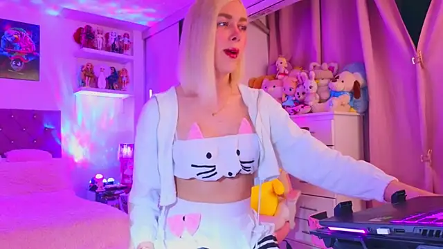 Snapshot of MadamBarbiee chatting on January 5, 2026, 11:41 pm MadamBarbiee online show from January 5, 2026, 11:41 pm