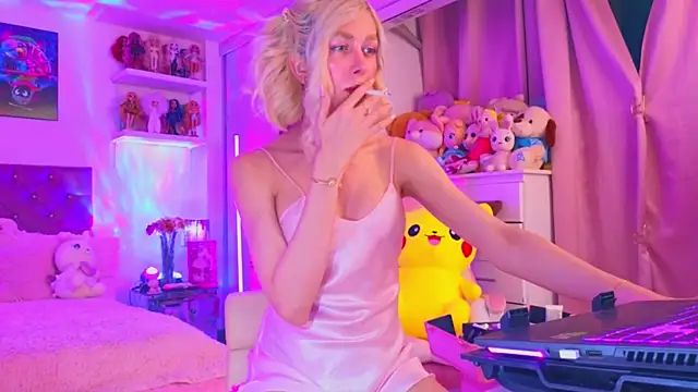 Snapshot of MadamBarbiee chatting on January 19, 2026, 12:36 am MadamBarbiee online show from January 19, 2026, 12:36 am