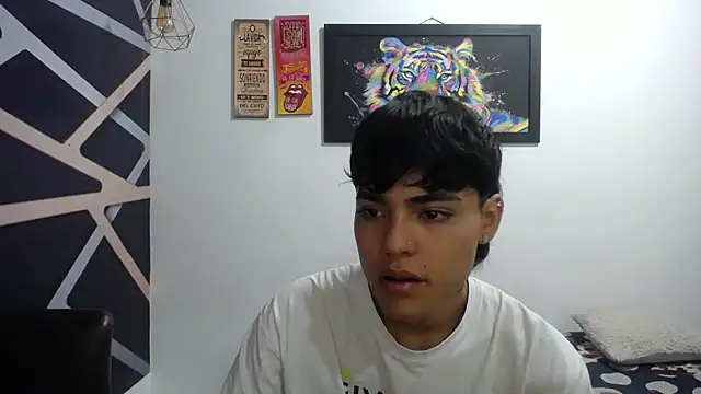 Snapshot of IndigoSexxy chatting on November 25, 2025, 1:33 pm IndigoSexxy online show from November 25, 2025, 1:33 pm