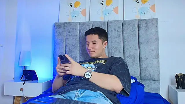 Snapshot of Ethan-Connor chatting on November 22, 2025, 8:52 pm Ethan-Connor online show from November 22, 2025, 8:52 pm