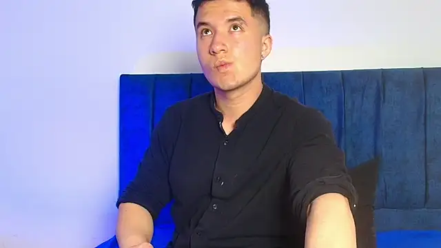 Snapshot of Ethan-Connor chatting on November 26, 2025, 8:10 pm Ethan-Connor online show from November 26, 2025, 8:10 pm