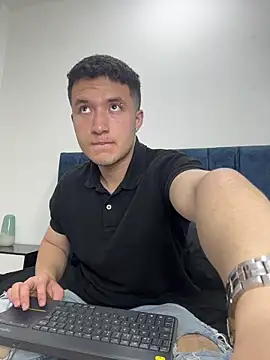 Snapshot of Ethan-Connor chatting on November 28, 2025, 8:44 pm Ethan-Connor online show from November 28, 2025, 8:44 pm