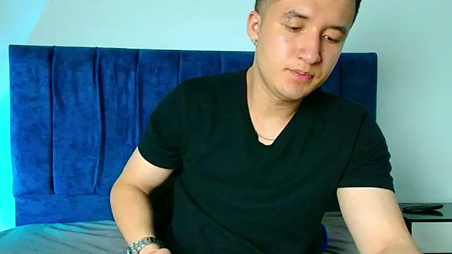 Snapshot of Ethan-Connor chatting on November 29, 2025, 8:56 pm Ethan-Connor online show from November 29, 2025, 8:56 pm