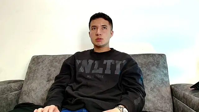 Snapshot of Ethan-Connor chatting on November 30, 2025, 8:24 pm Ethan-Connor online show from November 30, 2025, 8:24 pm