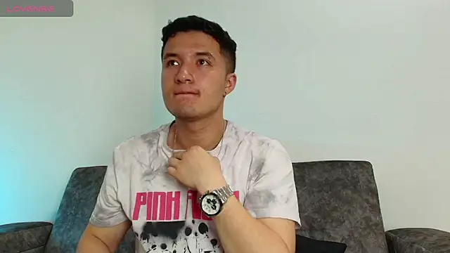 Snapshot of Ethan-Connor chatting on December 1, 2025, 8:47 pm Ethan-Connor online show from December 1, 2025, 8:47 pm