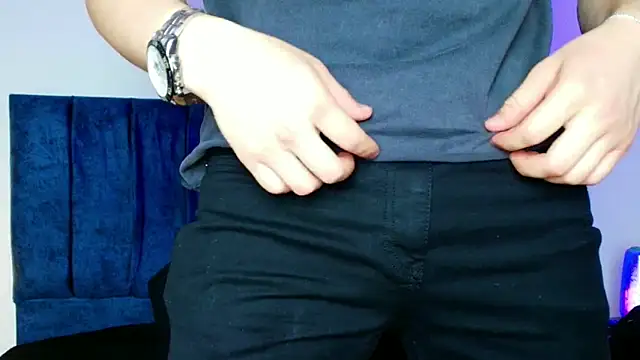 Snapshot of Ethan-Connor chatting on December 4, 2025, 8:50 pm Ethan-Connor online show from December 4, 2025, 8:50 pm