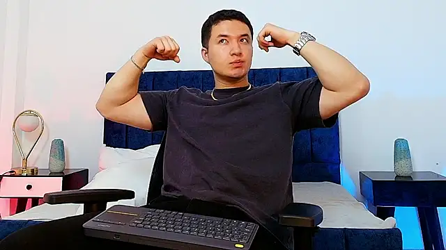 Snapshot of Ethan-Connor chatting on January 10, 2026, 12:40 pm Ethan-Connor online show from January 10, 2026, 12:40 pm