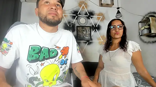 Snapshot of StephaniaAndRandy chatting on November 30, 2025, 5:50 pm StephaniaAndRandy online show from November 30, 2025, 5:50 pm