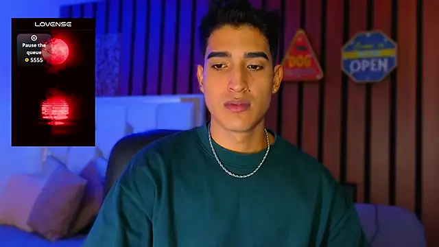 Snapshot of ken_blakerr chatting on December 17, 2025, 5:30 pm ken blakerr online show from December 17, 2025, 5:30 pm