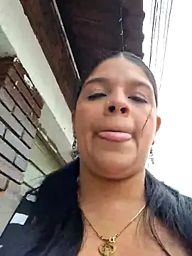 Snapshot of Layla-daring chatting on December 15, 2025, 8:02 pm Layla-daring online show from December 15, 2025, 8:02 pm