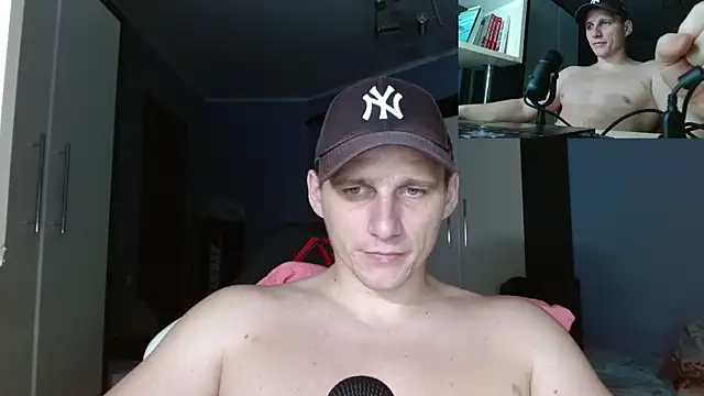 Poliglotjoe1 online show from December 21, 2025, 6:31 am