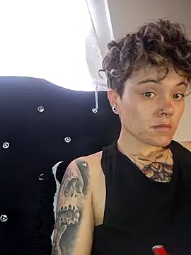 Snapshot of megan_NL chatting on December 5, 2025, 5:31 pm megan NL online show from December 5, 2025, 5:31 pm