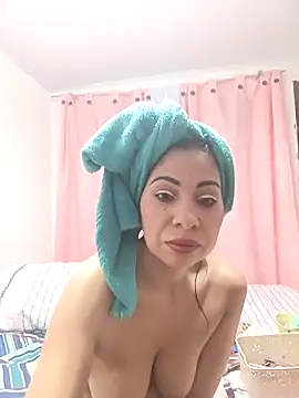 Snapshot of sarasol22 chatting on November 22, 2025, 8:19 pm sarasol22 online show from November 22, 2025, 8:19 pm