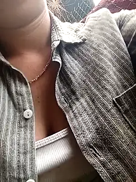 Snapshot of Jelly-squirt chatting on April 20, 2026, 8:28 am Jelly-squirt online show from April 20, 2026, 8:28 am