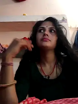 Snapshot of Yt_kinjal chatting on December 3, 2025, 7:49 am Yt kinjal online show from December 3, 2025, 7:49 am