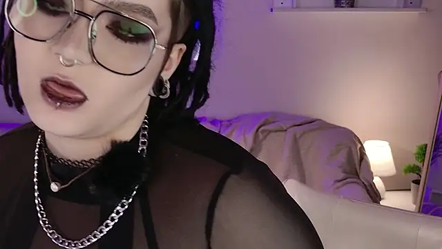 Snapshot of olonho_estel chatting on April 21, 2026, 11:40 pm olonho estel online show from April 21, 2026, 11:40 pm