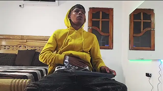 Snapshot of black_boy22_ chatting on November 28, 2025, 6:49 am black boy22 online show from November 28, 2025, 6:49 am