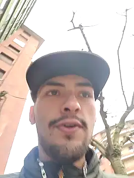 Auron merrow online show from December 21, 2025, 3:52 pm