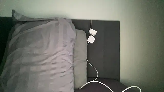 Snapshot of alisa_kitcat chatting on December 14, 2025, 9:47 am alisa kitcat online show from December 14, 2025, 9:47 am