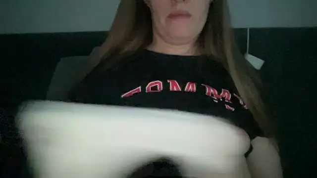 Snapshot of alisa_kitcat chatting on December 15, 2025, 5:23 am alisa kitcat online show from December 15, 2025, 5:23 am