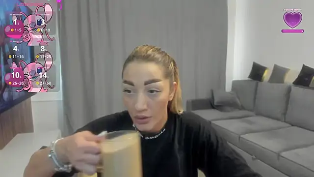 Snapshot of rossana_doll chatting on April 4, 2026, 9:18 am rossana doll online show from April 4, 2026, 9:18 am
