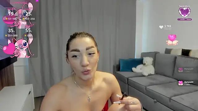 Snapshot of rossana_doll chatting on April 10, 2026, 7:35 am rossana doll online show from April 10, 2026, 7:35 am