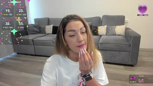 Snapshot of rossana_doll chatting on June 6, 2026, 11:15 am rossana doll online show from June 6, 2026, 11:15 am