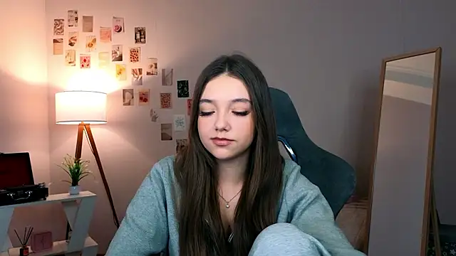 Vexorine online show from February 13, 2026, 8:05 pm