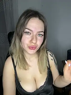 Snapshot of SoniaLav chatting on February 10, 2026, 6:23 pm SoniaLav online show from February 10, 2026, 6:23 pm