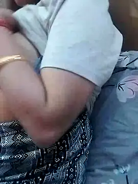 Snapshot of Priya_Sharma04 chatting on March 25, 2026, 8:15 pm Priya Sharma04 online show from March 25, 2026, 8:15 pm