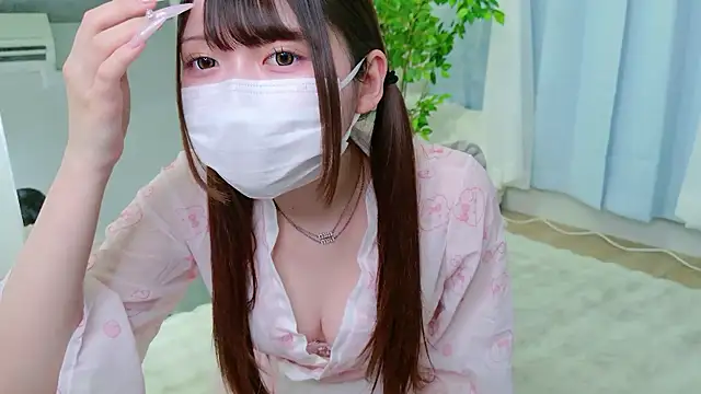  Sakura F online show from March 24, 2026, 5:51 pm