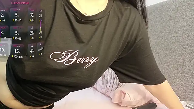 Snapshot of Nari_Jin chatting on December 15, 2025, 4:11 pm Nari Jin online show from December 15, 2025, 4:11 pm