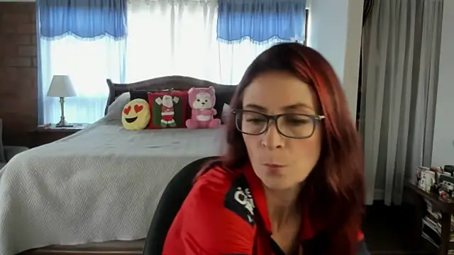 Snapshot of Charlotte-Willson chatting on December 17, 2025, 8:15 pm Charlotte-Willson online show from December 17, 2025, 8:15 pm