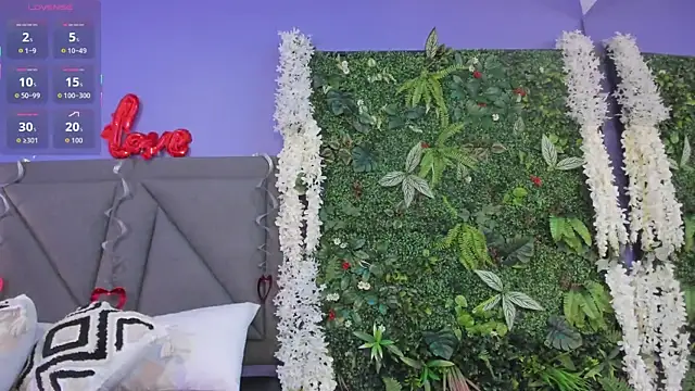 Gaby cruz  online show from February 13, 2026, 11:17 am