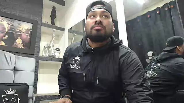 Snapshot of Liam_hairy chatting on November 29, 2025, 2:58 am Liam hairy online show from November 29, 2025, 2:58 am