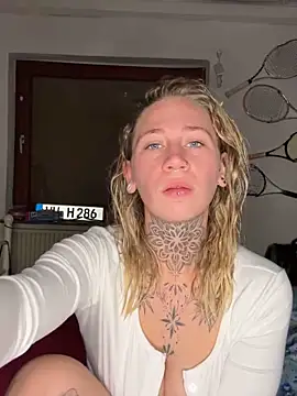 Snapshot of Antoniia69 chatting on November 26, 2025, 5:14 pm Antoniia69 online show from November 26, 2025, 5:14 pm