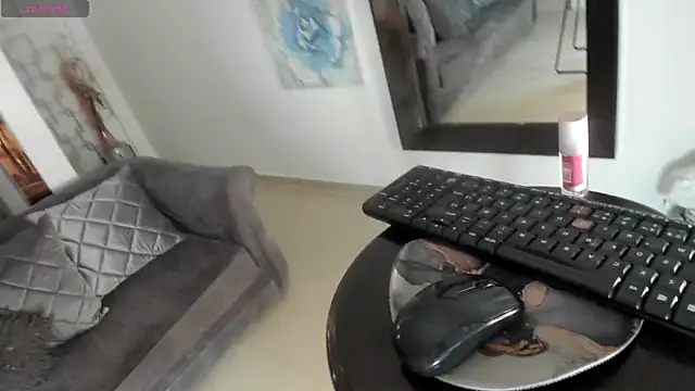 Snapshot of MafeArias23 chatting on February 26, 2026, 2:27 pm MafeArias23 online show from February 26, 2026, 2:27 pm