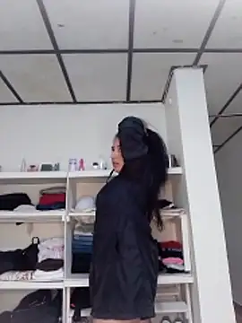 kira-stormm online show from April 1, 2026, 9:34 pm