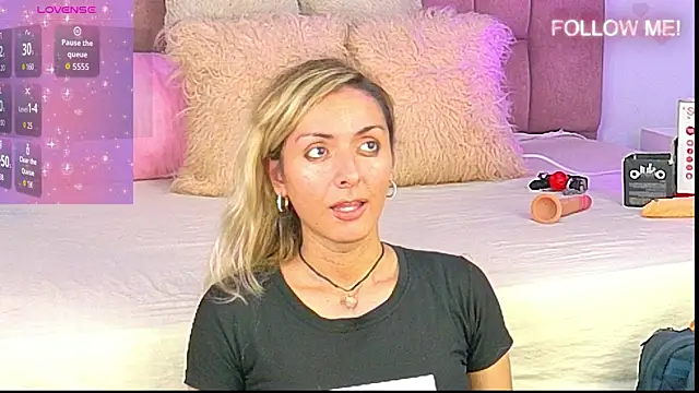 Snapshot of Lunitaa_Diva chatting on December 4, 2025, 7:00 pm Lunitaa Diva online show from December 4, 2025, 7:00 pm