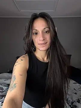 Snapshot of LexiLuxi chatting on December 2, 2025, 8:59 pm LexiLuxi online show from December 2, 2025, 8:59 pm