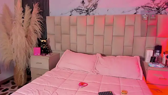 RenataMason online show from April 20, 2026, 4:37 am